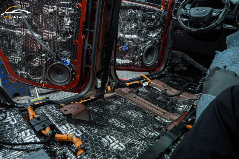 Cách âm chống ồn  - Phụ kiện đồ chơi xe Ford Ranger 2025 chính hãng