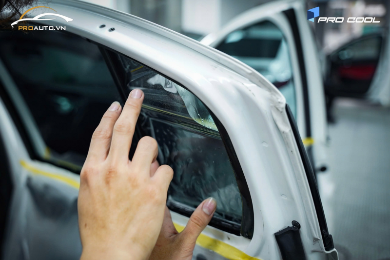 Đảm bảo tính riêng tư, kín đáo khi dán film cách nhiệt xe ô tô