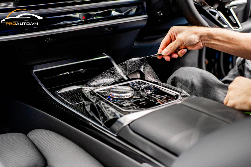 Dán ppf cho xe KIA Sportage 2025 chính hãng vị trí nội thất tại PROAUTO.VN