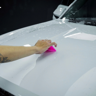 Dán PPF xe Volvo EC40 vị trí nắp capo