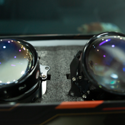 Độ bi pha xe Volvo EC40 thương hiệu Aozoom