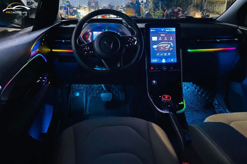 Độ LED viền nội thất xe Vinfast VF3 - Nâng cao vẻ cuốn hút