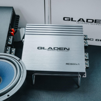 Độ loa xe Volvo EC40 thương hiệu Gladen