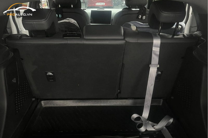 Độ ngả ghế băng sau cho Vinfast VF7 nguyên zin