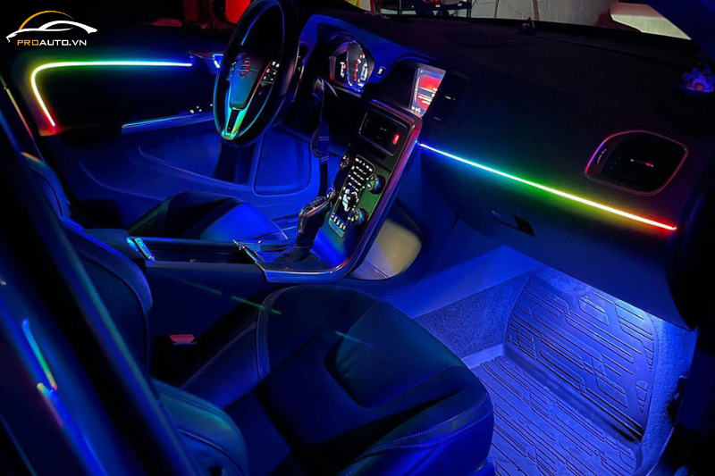 Độ viền led nội thất xe Volvo EC40
