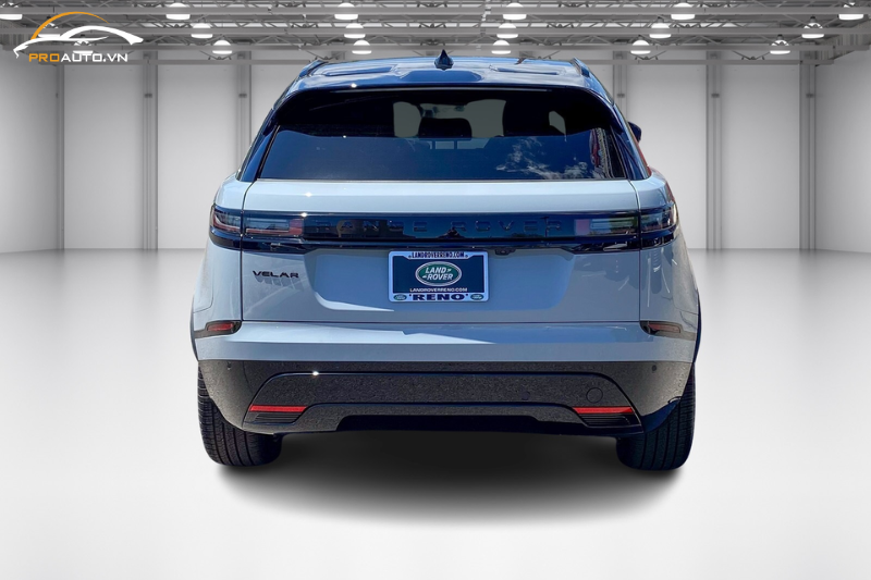 Đuôi xe Range Rover Velar 2025