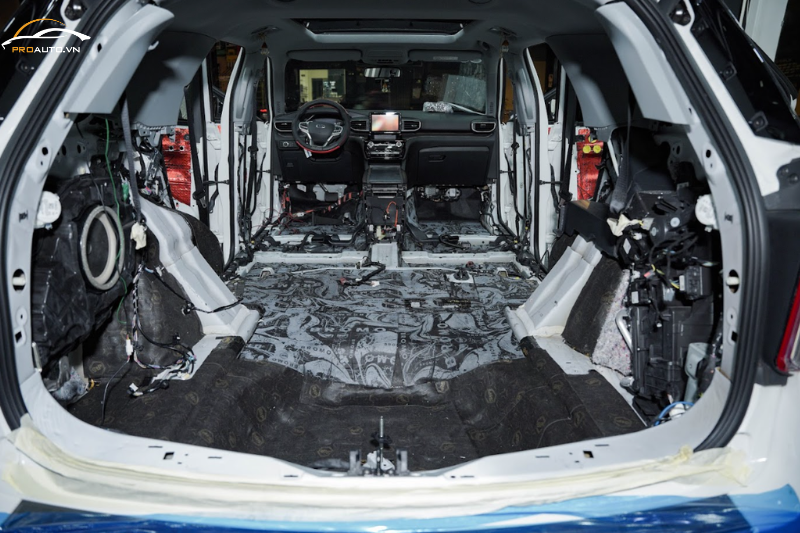 Hình ảnh thi công sau khi dán tiêu âm Bromo tại PROAUTO.VN