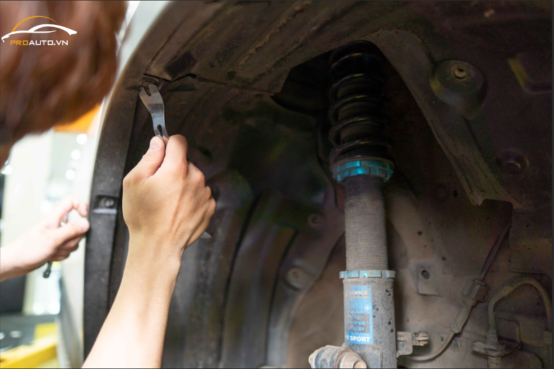 Hình ảnh trước khi độ phuộc cho xe ô tô tại PROAUTO.VN