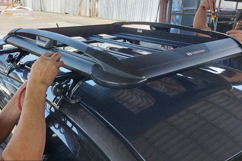 Lắp đặt baga nóc Vinfast VF3 chính hãng