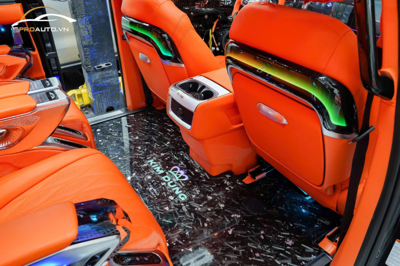 Lắp đặt bàn chỉnh cơ có led xe KIA Carnival tại PROAUTO.VN