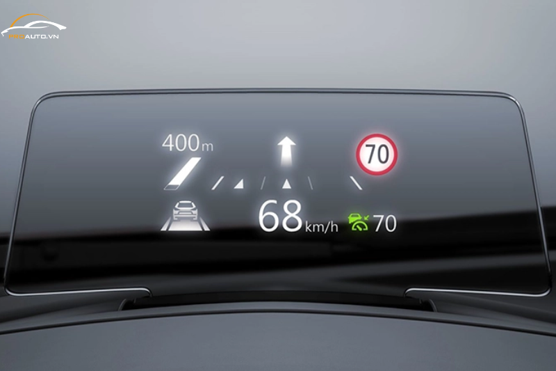 Lợi ích chủ xe VF3 nhận được khi lắp đặt màn hình HUD là gì?