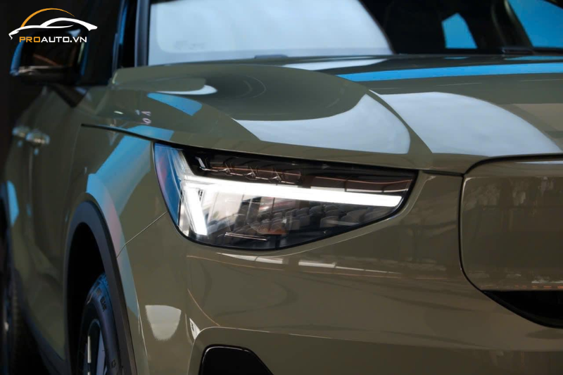 Lý do các chủ xe nên nâng cấp phụ kiện đồ chơi xe Volvo EC40?