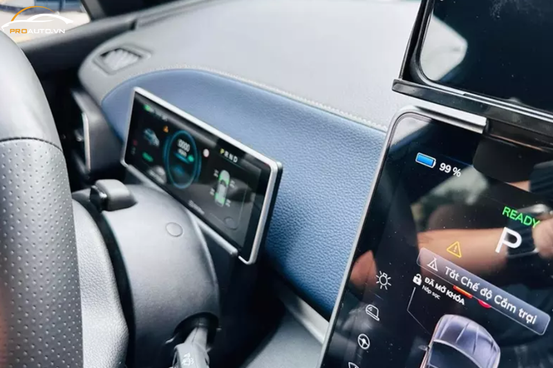 Màn hình Cluster VF3 sử dụng công nghệ LCD sắc nét