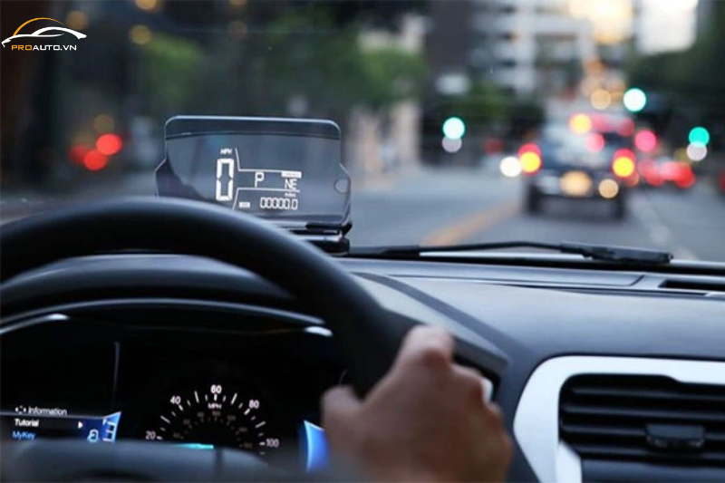 Màn hình HUD cho xe VF3 kết nối GPS