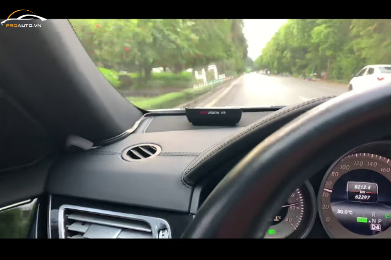 Màn hình HUD Webvision V8 chính hãng