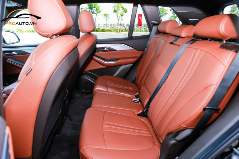 Ngả ghế băng sau cho Vinfast VF5 mở rộng không gian nội thất