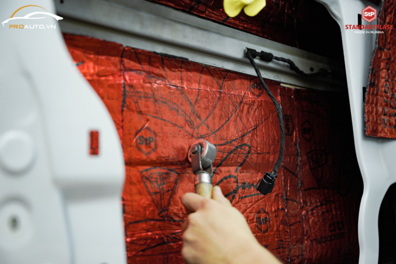 Tại sao cách âm STP Aerocell QP Genio là lựa chọn hàng đầu cho xế hộp?