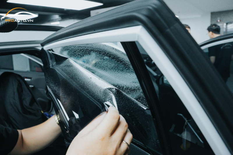 Tại sao nên dán phim cách nhiệt xe KIA Sportage 2025?