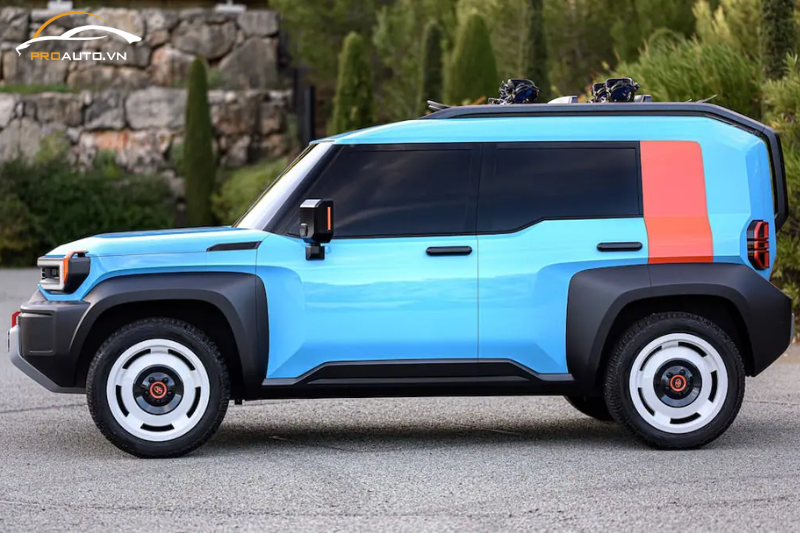 Thân xe Toyota Land Cruiser "mini"