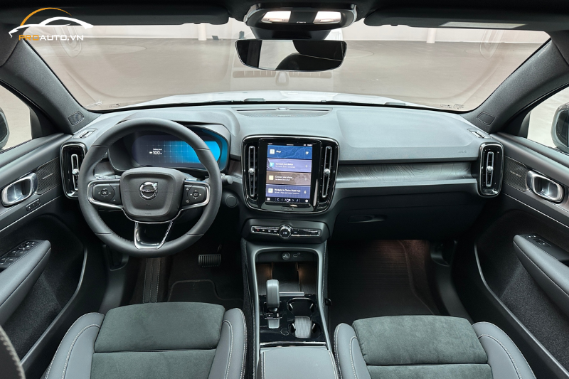 Tiện nghi và trang bị thông minh trên Volvo EC40