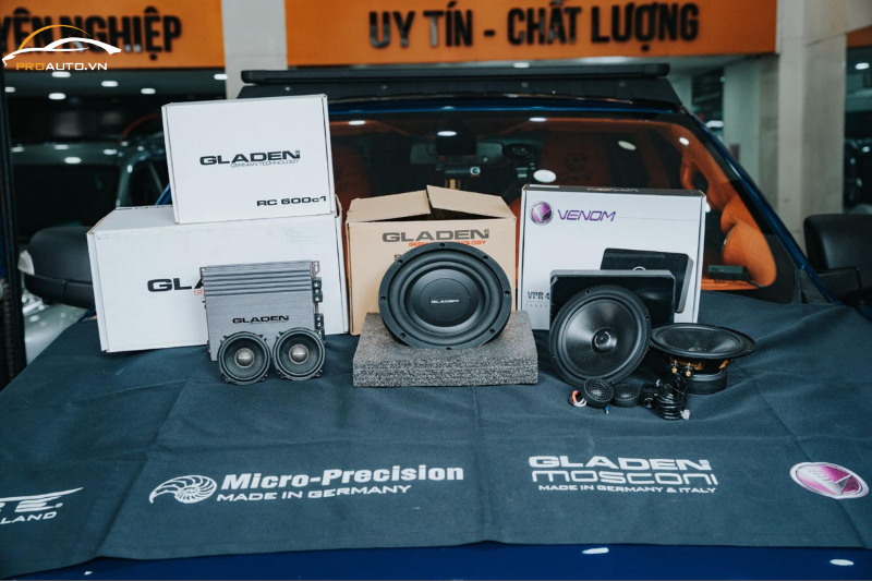 Vì sao nên độ loa xe Volvo EC40?