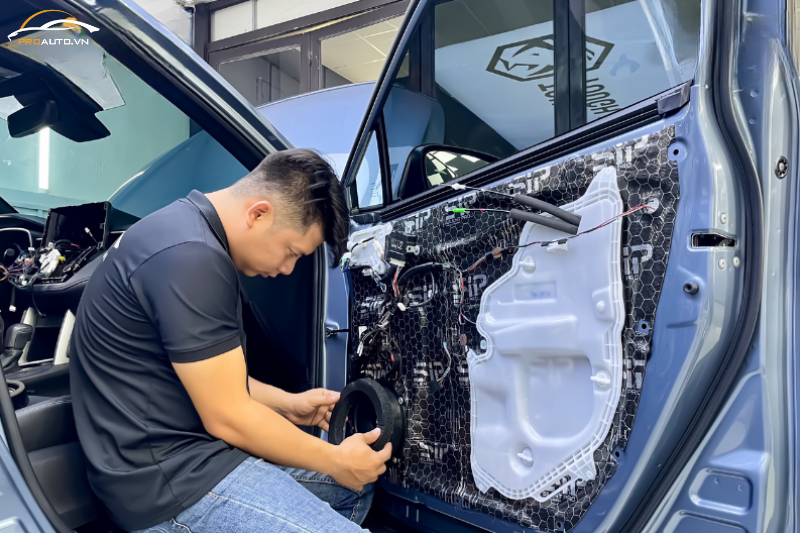 Xe Toyota Cross nâng cấp Vibe PULSE6C-V3 tại PROAUTO.VN