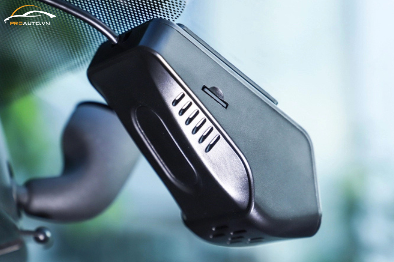 An toàn lái xe với camera hành trình X5 TEYES