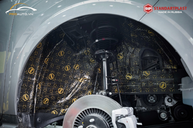 Cách âm chống ồn xe Volkswagen Arteon 2025 vị trí hốc bánh ngoài