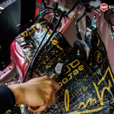 Cách âm chống ồn xe Volkswagen Arteon 2025 vị trí khoang máy