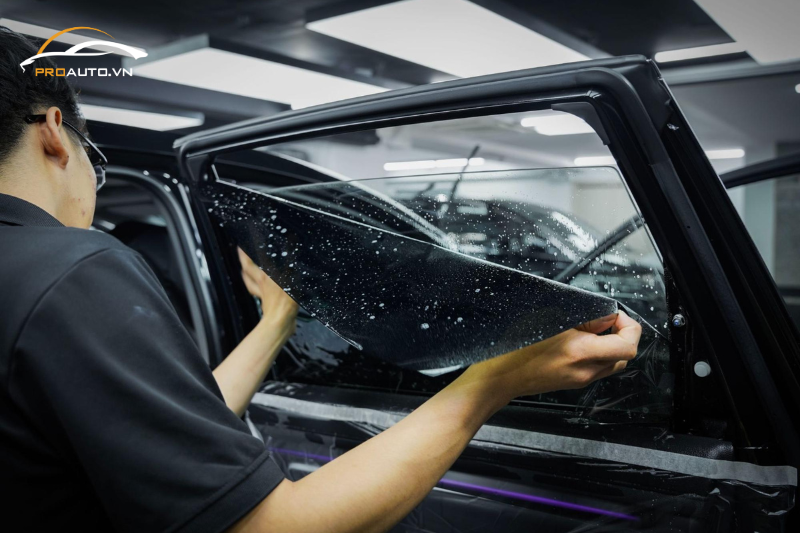 Dán phim cách nhiệt xe Nissan Navara 2025 thương hiệu ASWF