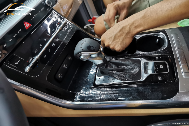 Dán PPF xe Mazda CX-5 2025 phần nội thất