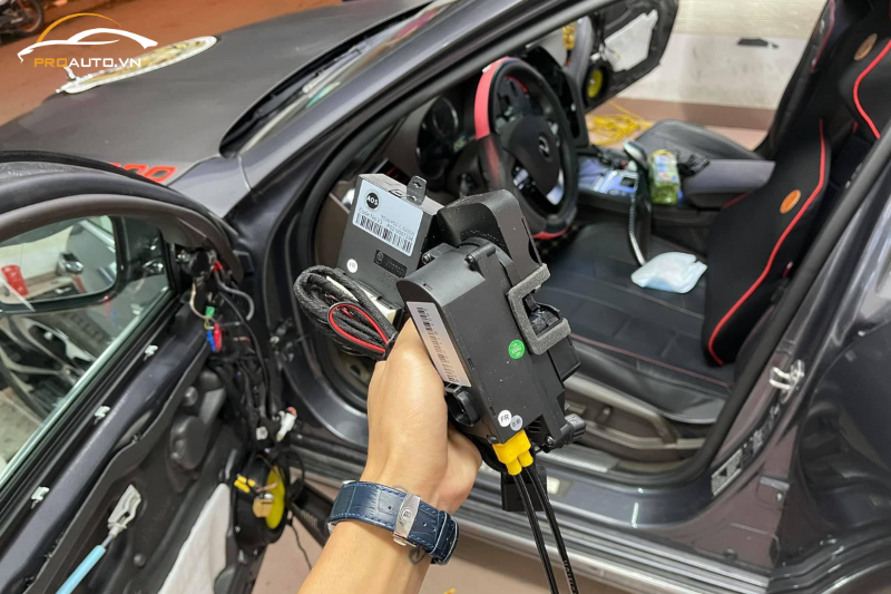 Độ cửa hít - Phụ kiện đồ chơi xe Volkswagen Arteon 2025