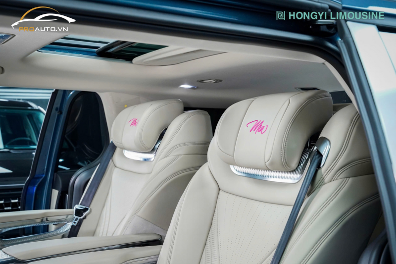 Gối tựa đầu điện tích hợp trên ghế Crystal 4.0 Pro Max