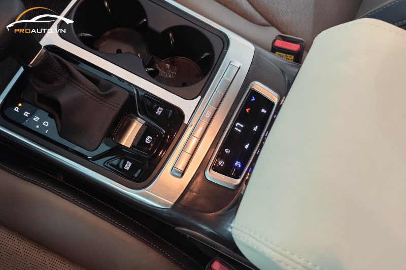 Màn hình con ngựa Kia Carnival điều khiển cảm ứng