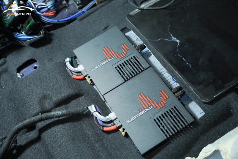 Thương hiệu Mosconi độ loa xe Nissan Navara 2025