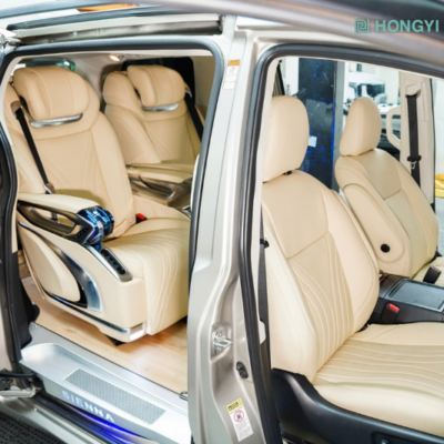 Toyota Sienna độ ghế Crystal 4.0 Pro Max vàng kem