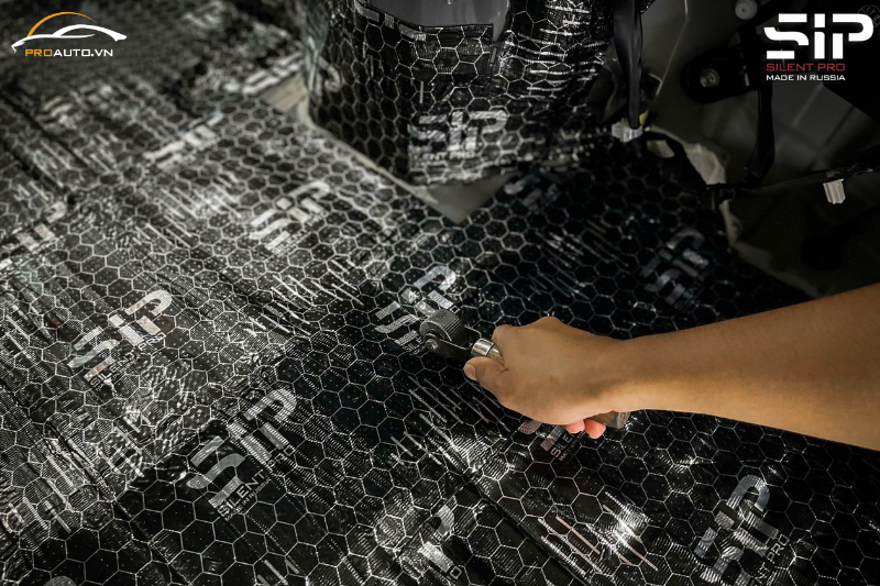 Vật liệu SIP cách âm chống ồn xe Nissan Navara 2025