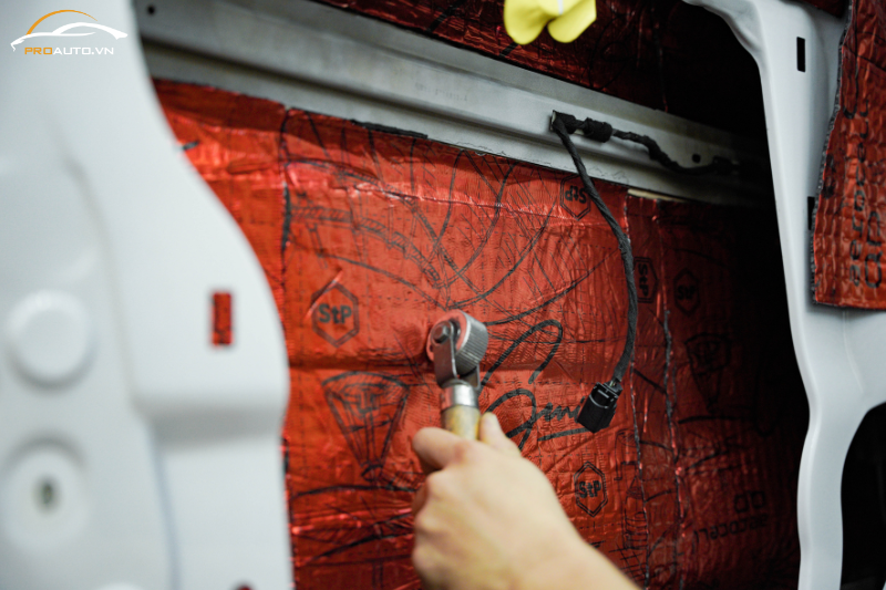 Vật liệu STP Aerocell QP Genio cách âm chống ồn xe Nissan Navara 2025