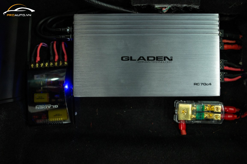 Amplifier Gladen độ loa xe Volkswagen Arteon 2025