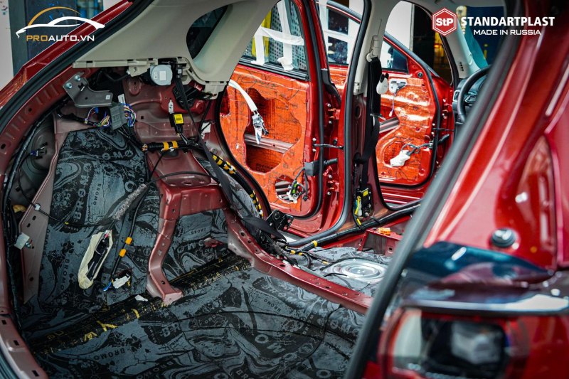 Cách âm chống ồn xe Mazda CX-5 2025 vị trí hốc bánh