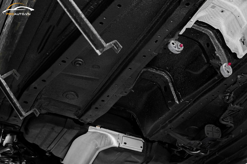 Cận cảnh lớp phủ gầm xe Mazda CX-5 2025