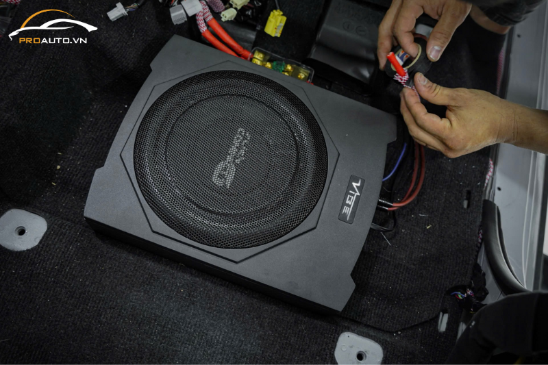 Độ loa xe MG Cyberster - Loa sub gầm ghế SLICK C10A-V0