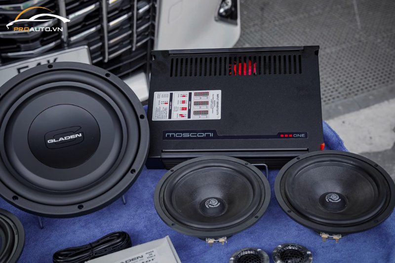 Độ loa xe MG Cyberster thương hiệu Mosconi