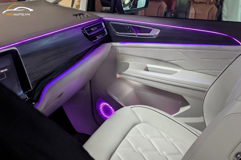 Lắp led viền nội thất độ đèn xe Volkswagen Arteon 2025