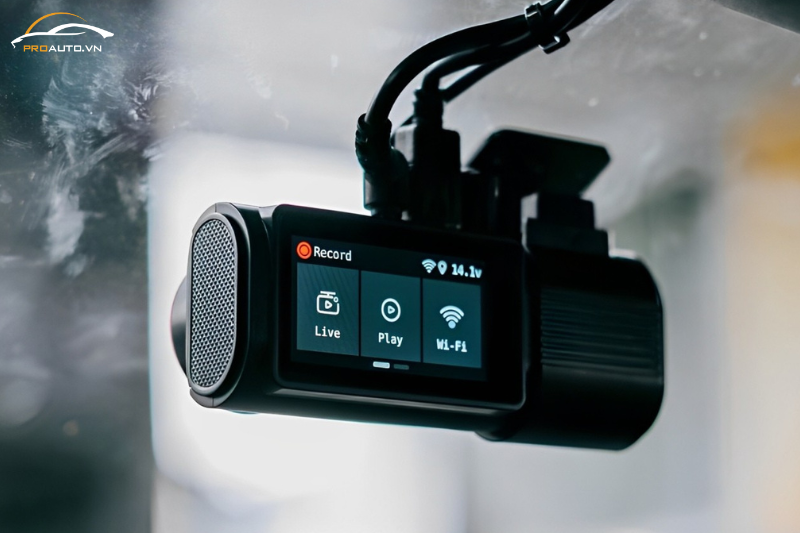 Màn hình LCD cảm ứng 1.9" với camera hành trình GNet G-ON W