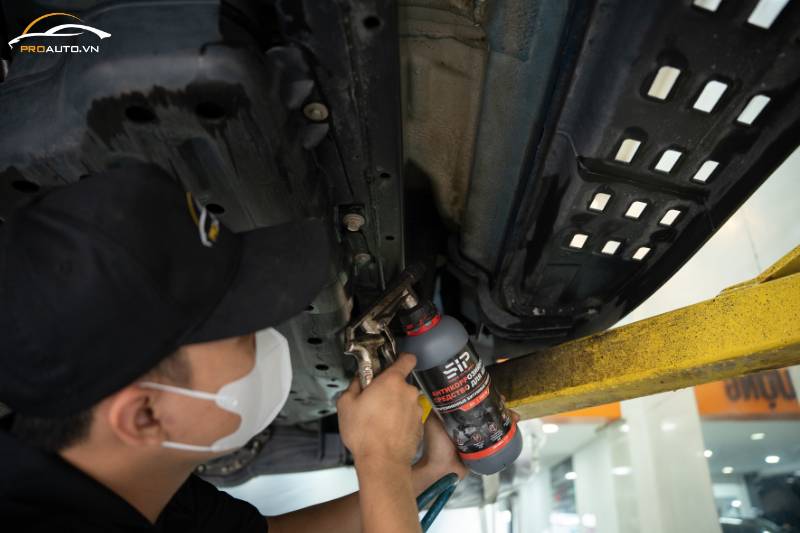 Thời gian vàng phủ gầm xe MG Cyberster tối ưu