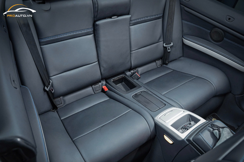 Bọc da ghế xe Nissan Navara 2025 bằng da công nghiệp