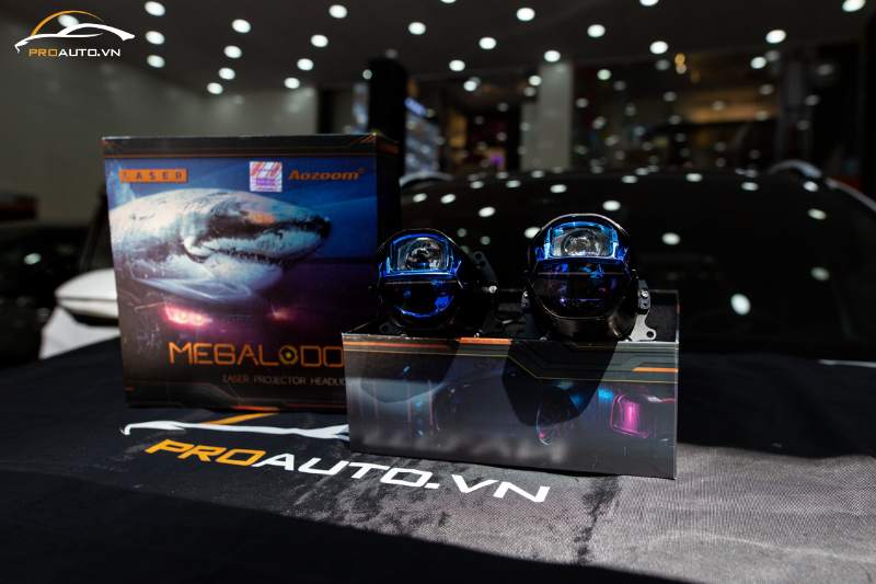 Chủ xe chọn thương hiệu Aozoom độ đèn xe Nissan Navara 2025