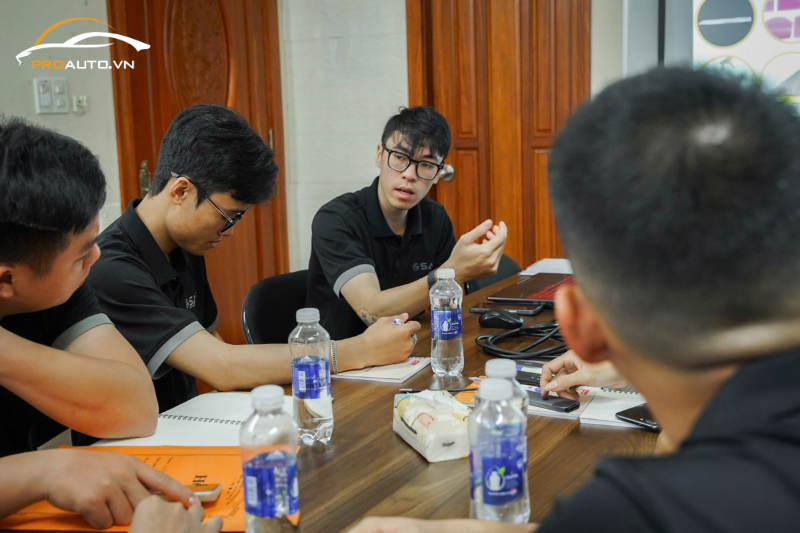 Thời gian học dán PPF ô tô nhanh chóng