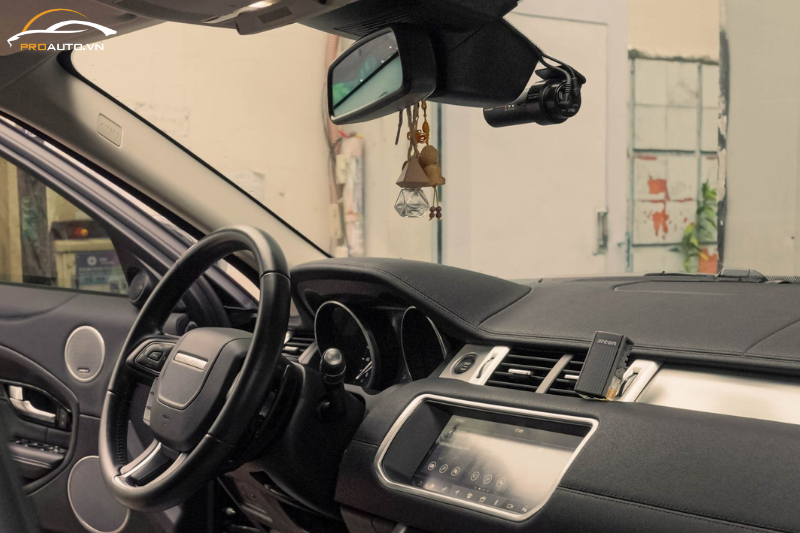 Lưu ý lắp camera hành trình Blackvue DR770X-2CH DMS chuẩn, đẹp